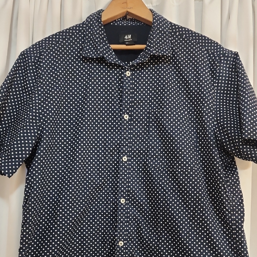 H&M Blue and White Men's Casual Button Down Shirt